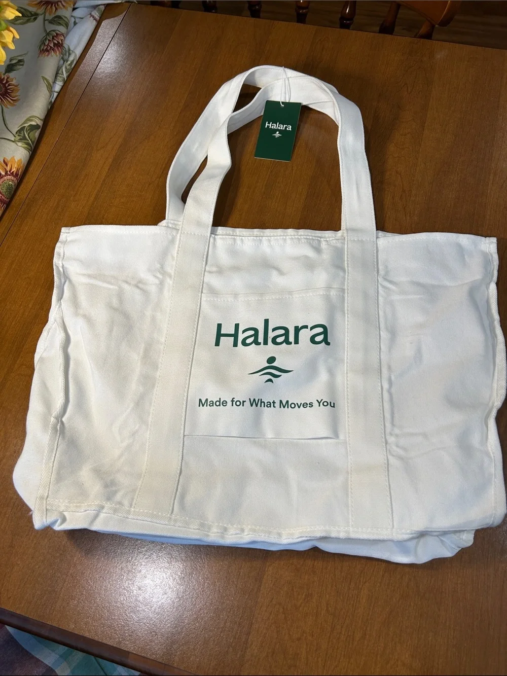 HALARA White Canvas Tote with Green Logo